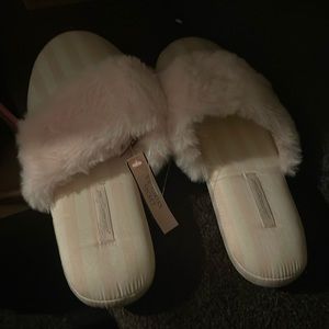 Victoria secret sandals brand new